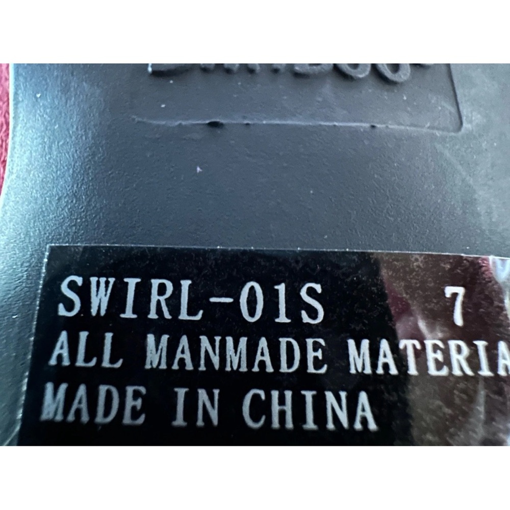 BAMBOO Rich Burgundy Heeled Boots - Picture 4 of 8